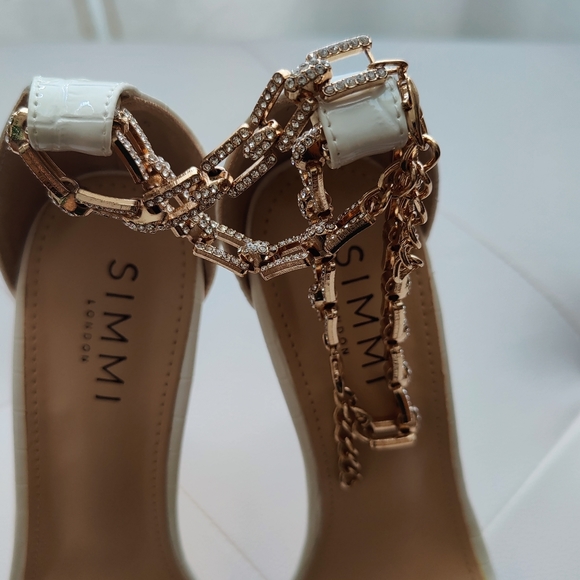 Summit London Heels - Picture 3 of 4